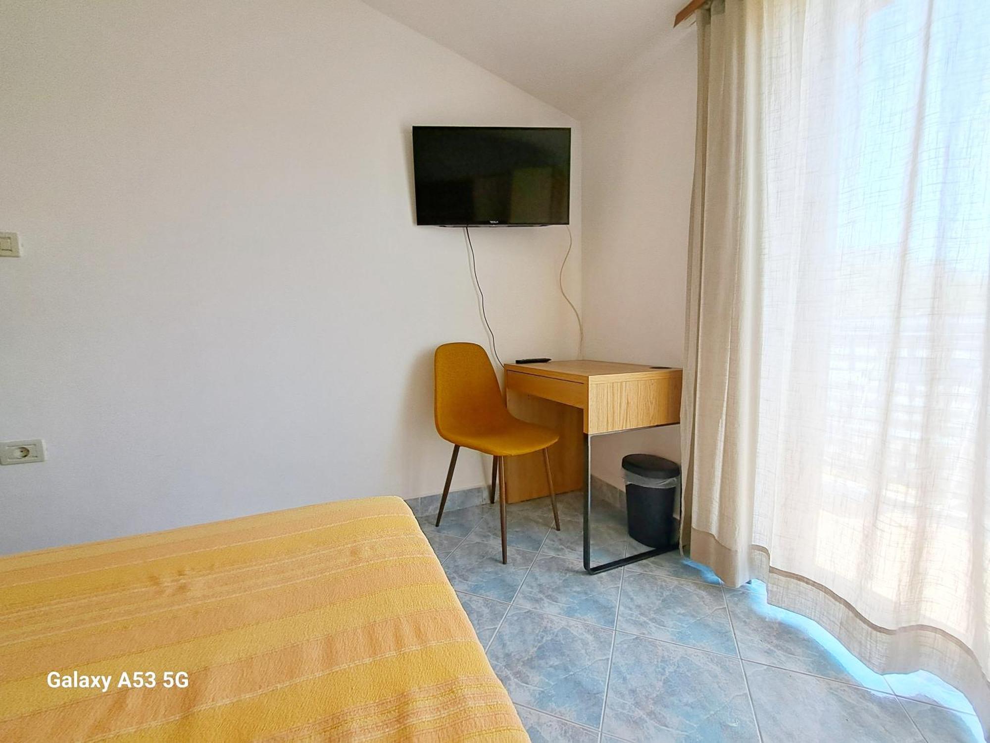 Aparments Orange & Blue Apartment Fažana Екстериор снимка