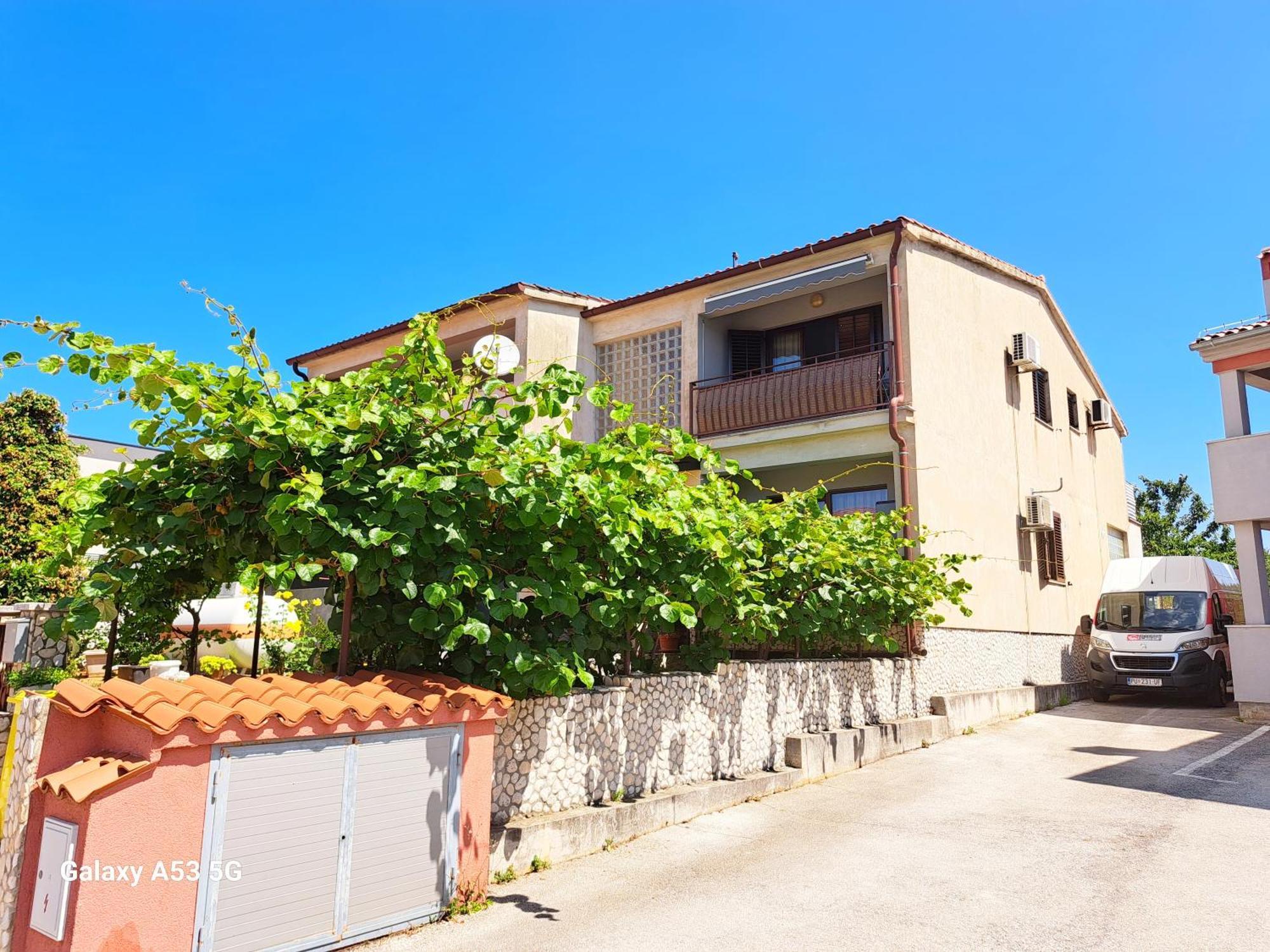 Aparments Orange & Blue Apartment Fažana Екстериор снимка