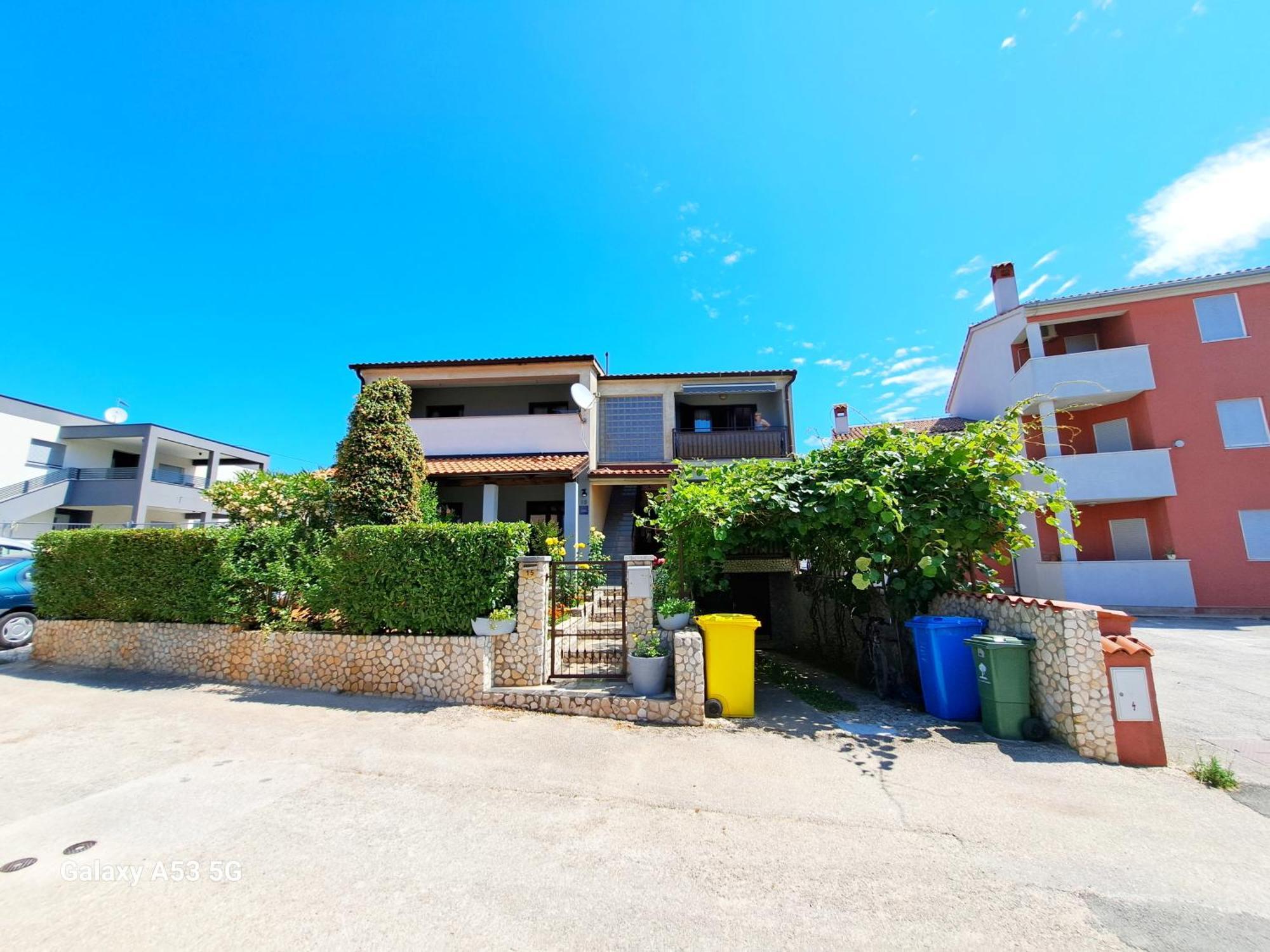 Aparments Orange & Blue Apartment Fažana Екстериор снимка