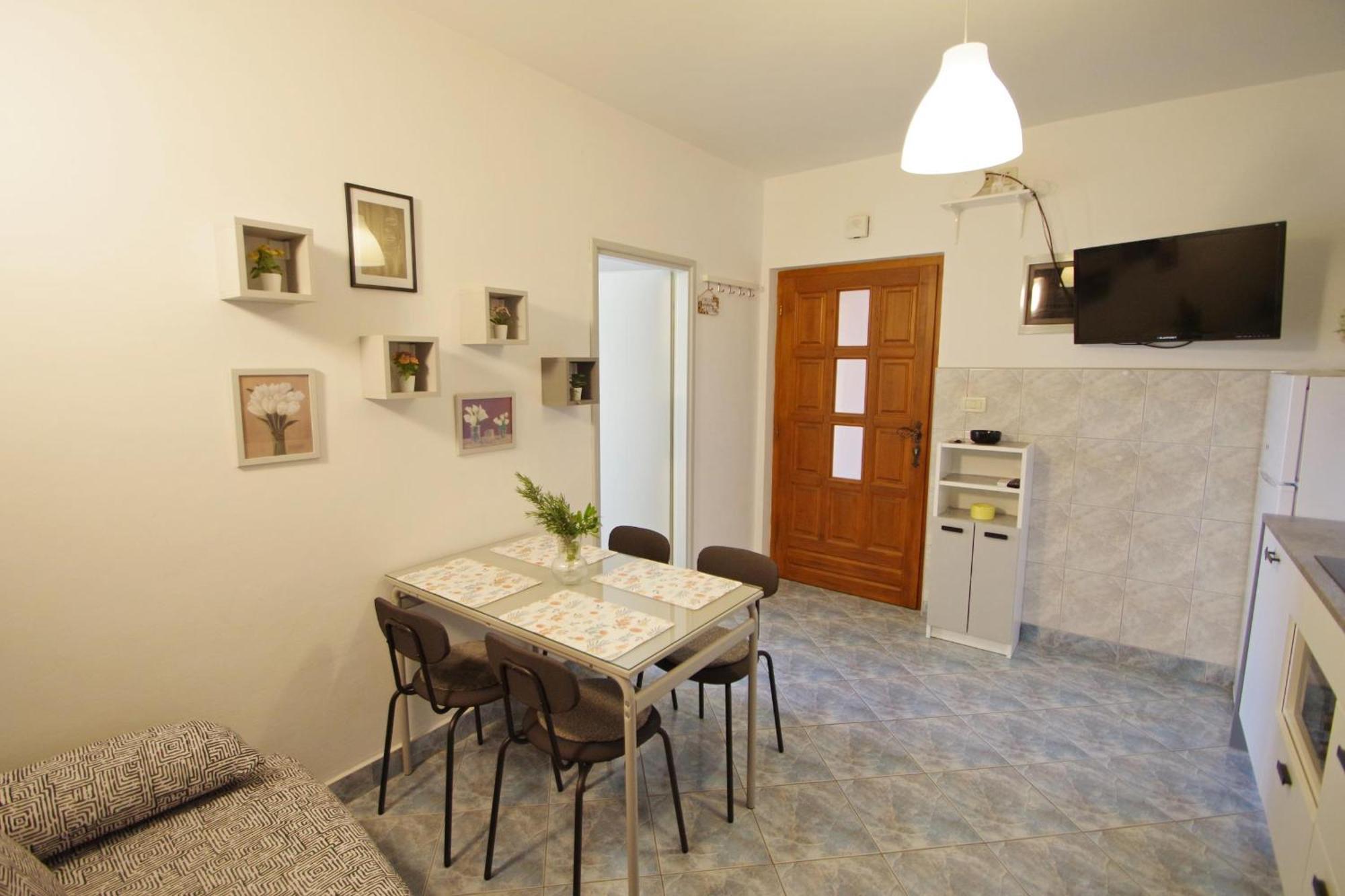 Aparments Orange & Blue Apartment Fažana Екстериор снимка