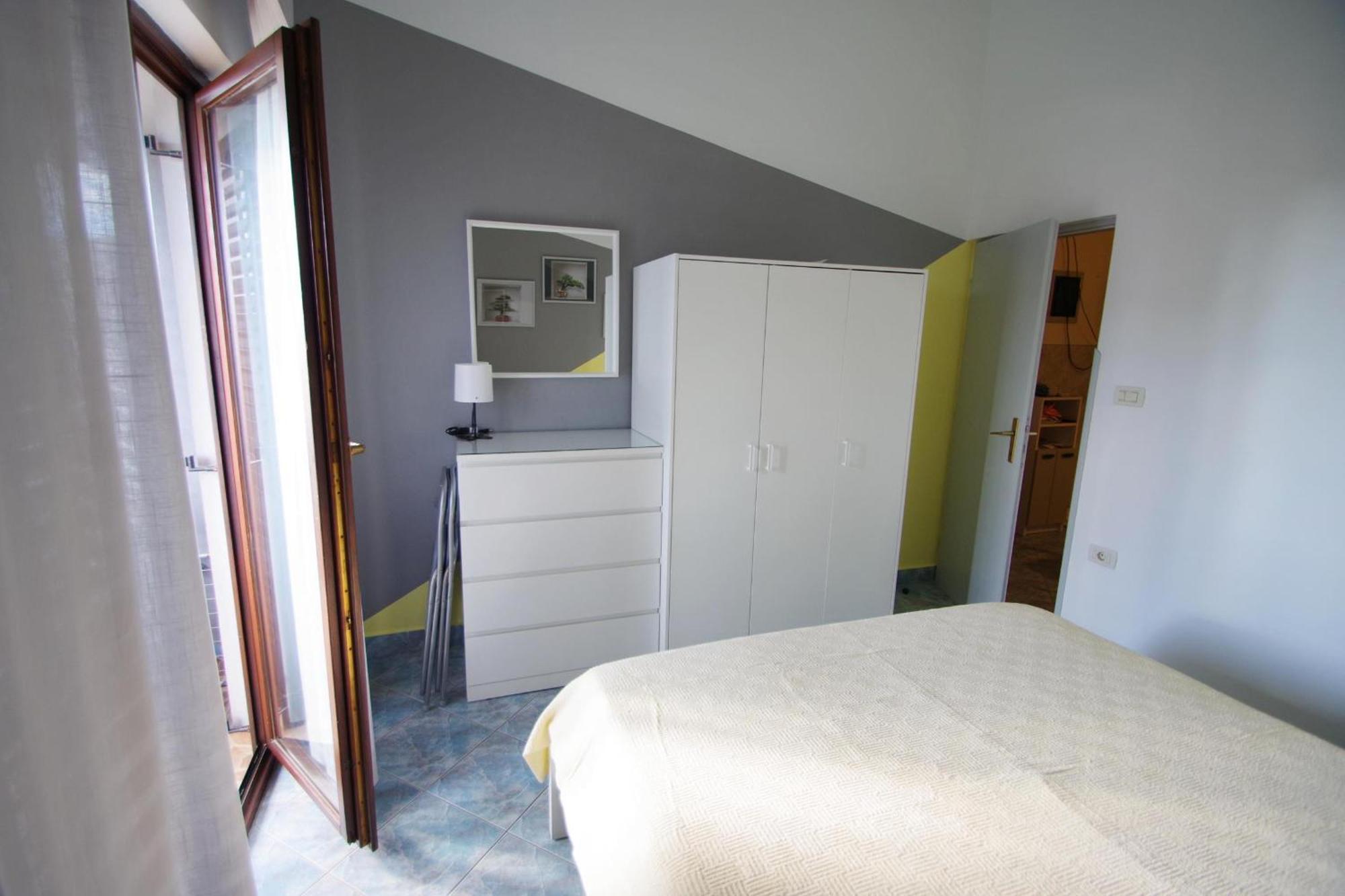 Aparments Orange & Blue Apartment Fažana Екстериор снимка
