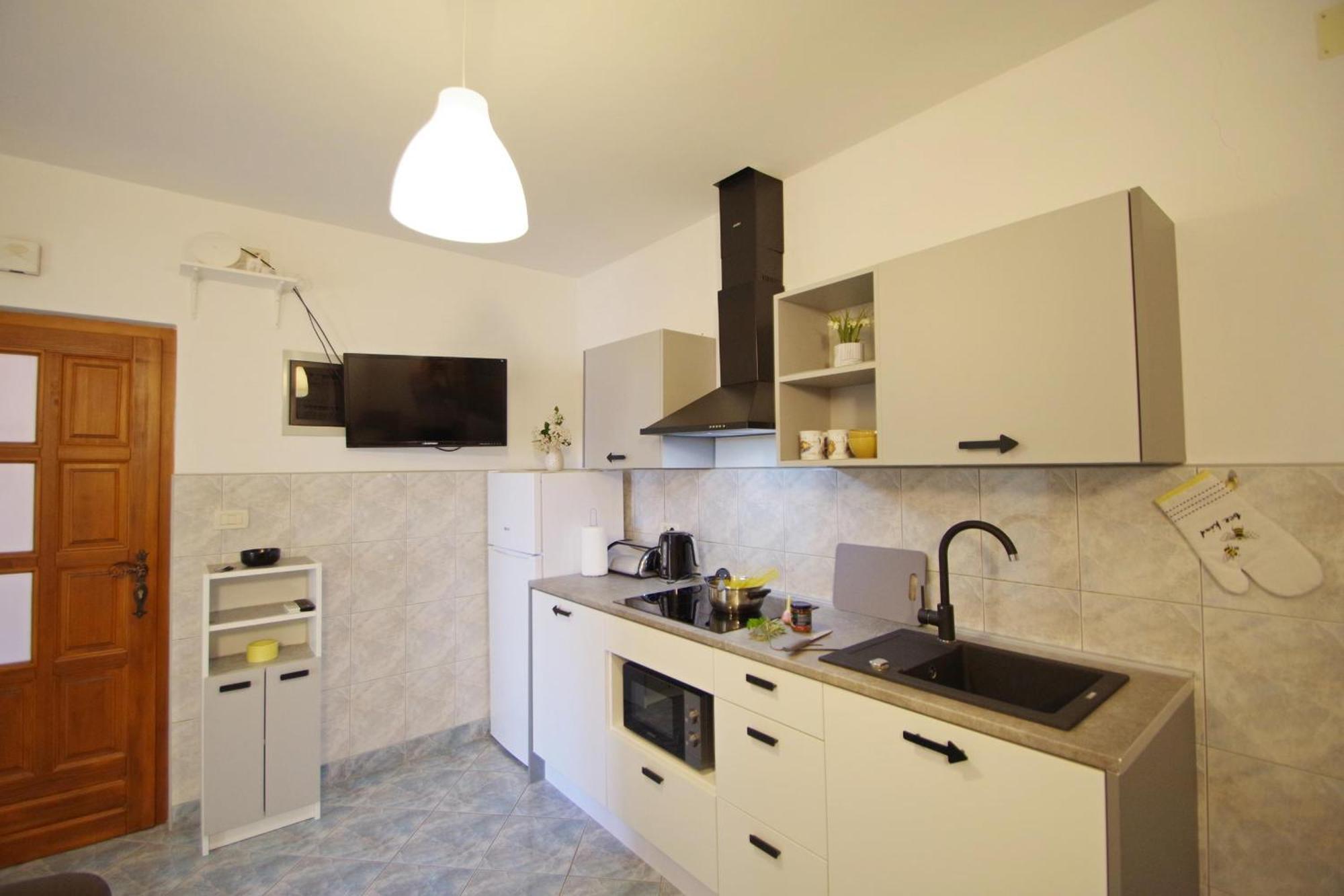 Aparments Orange & Blue Apartment Fažana Екстериор снимка